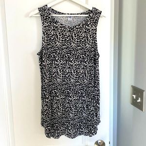 Old Navy L Tall Luxe Tank, curved hem EUC, black/gray leopard print 🐆